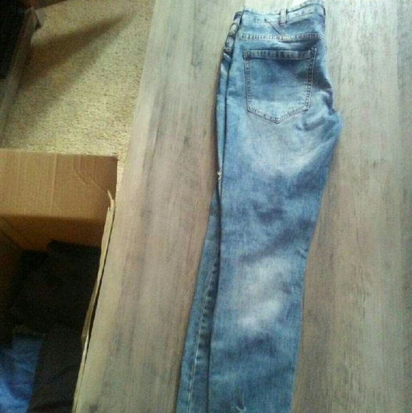 Denim Co. Super Skinny Distressed Jeans - Picture 3 of 6